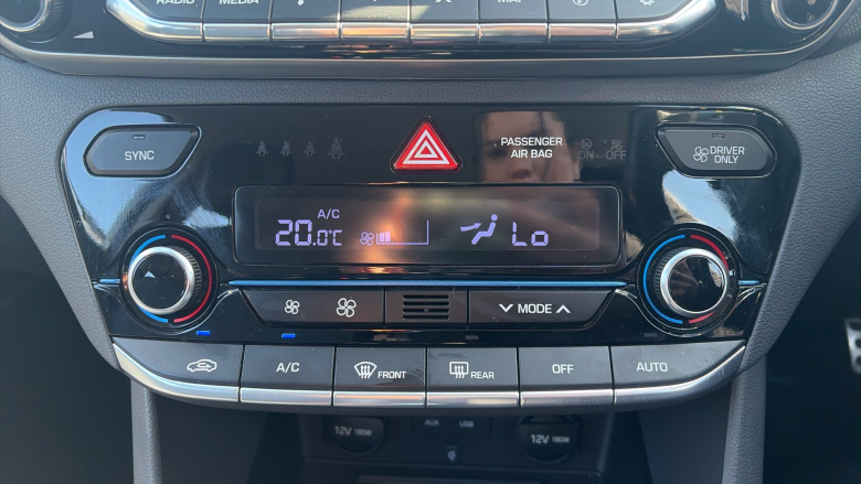 Hyundai IONIQ 1.6 GDi Hybrid Premium SE 5dr DCT Hybrid Hatchback